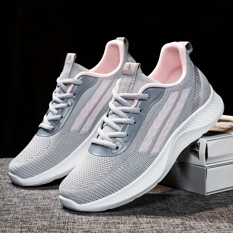 スポーティな整形外科用スニーカー