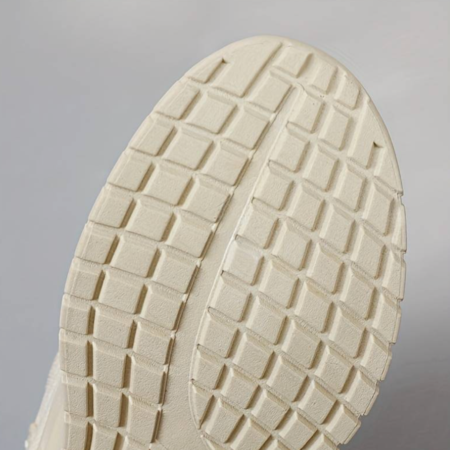 スポーティーな整形外科用スニーカー