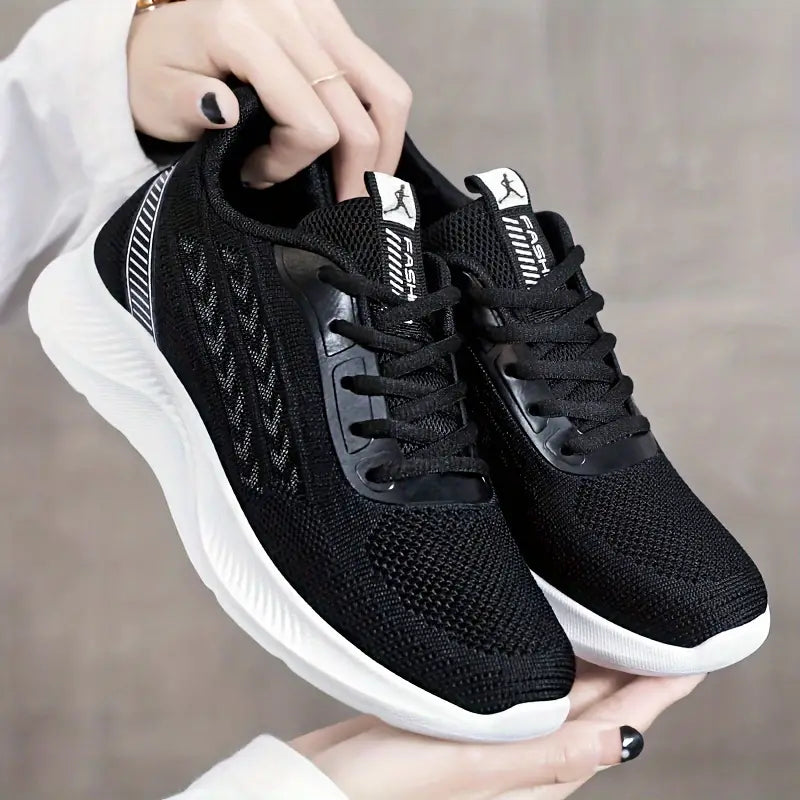 スポーティな整形外科用スニーカー