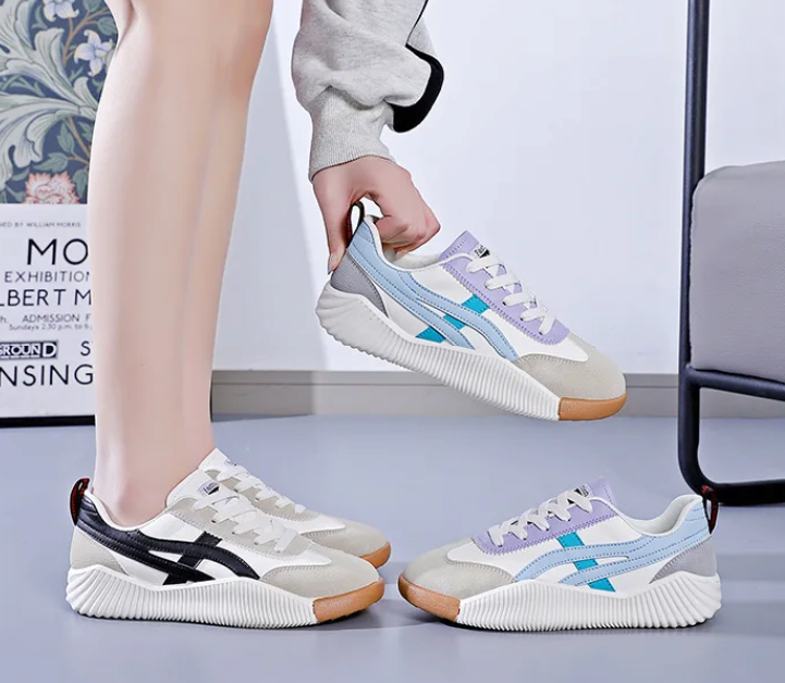 スタイリッシュなフットサポート付きレディースカジュアルシューズ