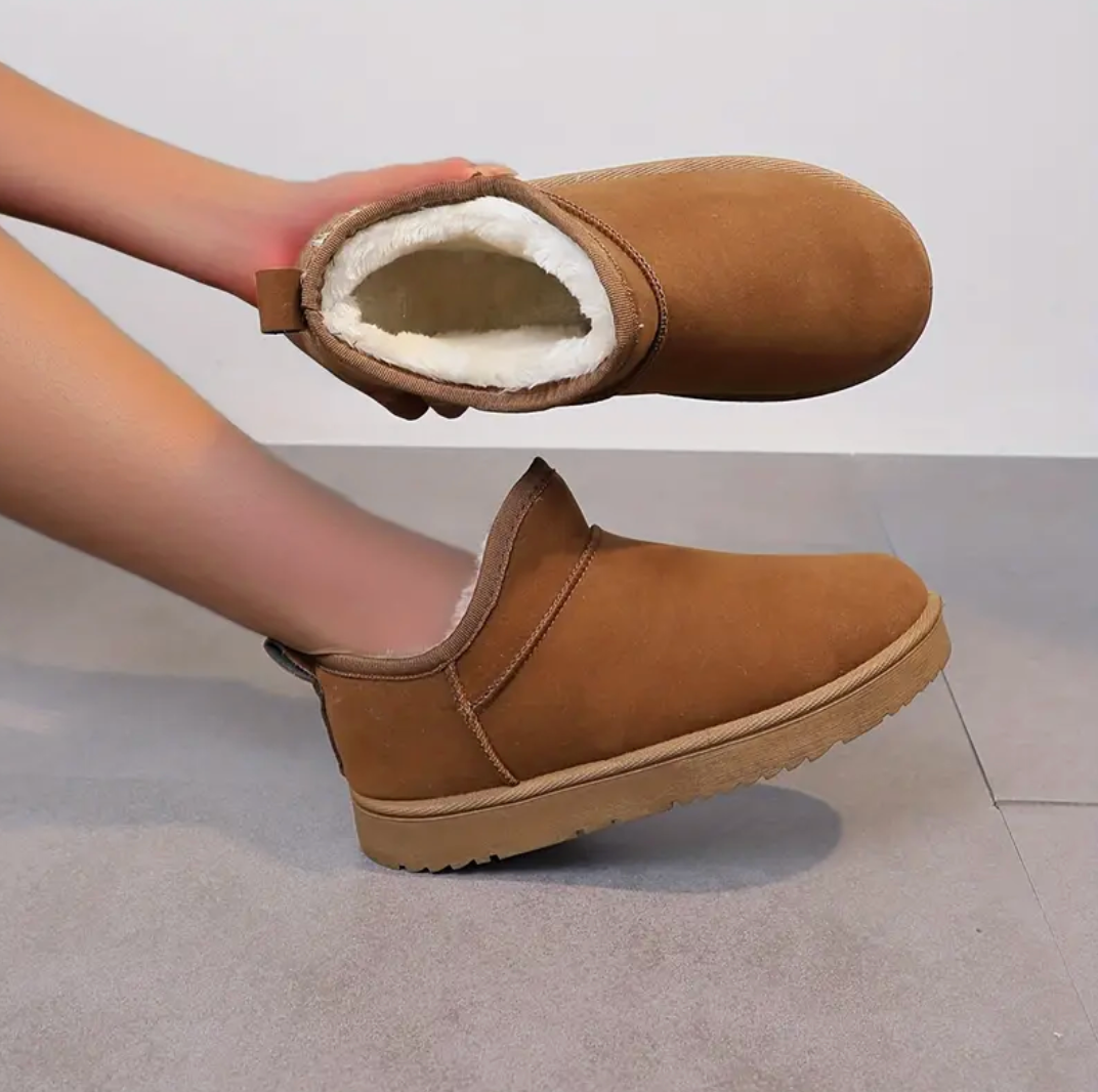 暖かく快適な防寒ムートンブーツ