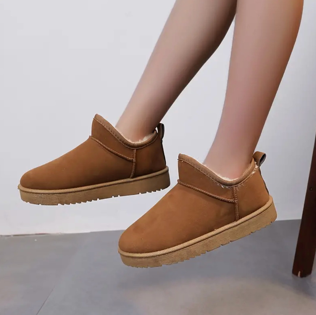 暖かく快適な防寒ムートンブーツ