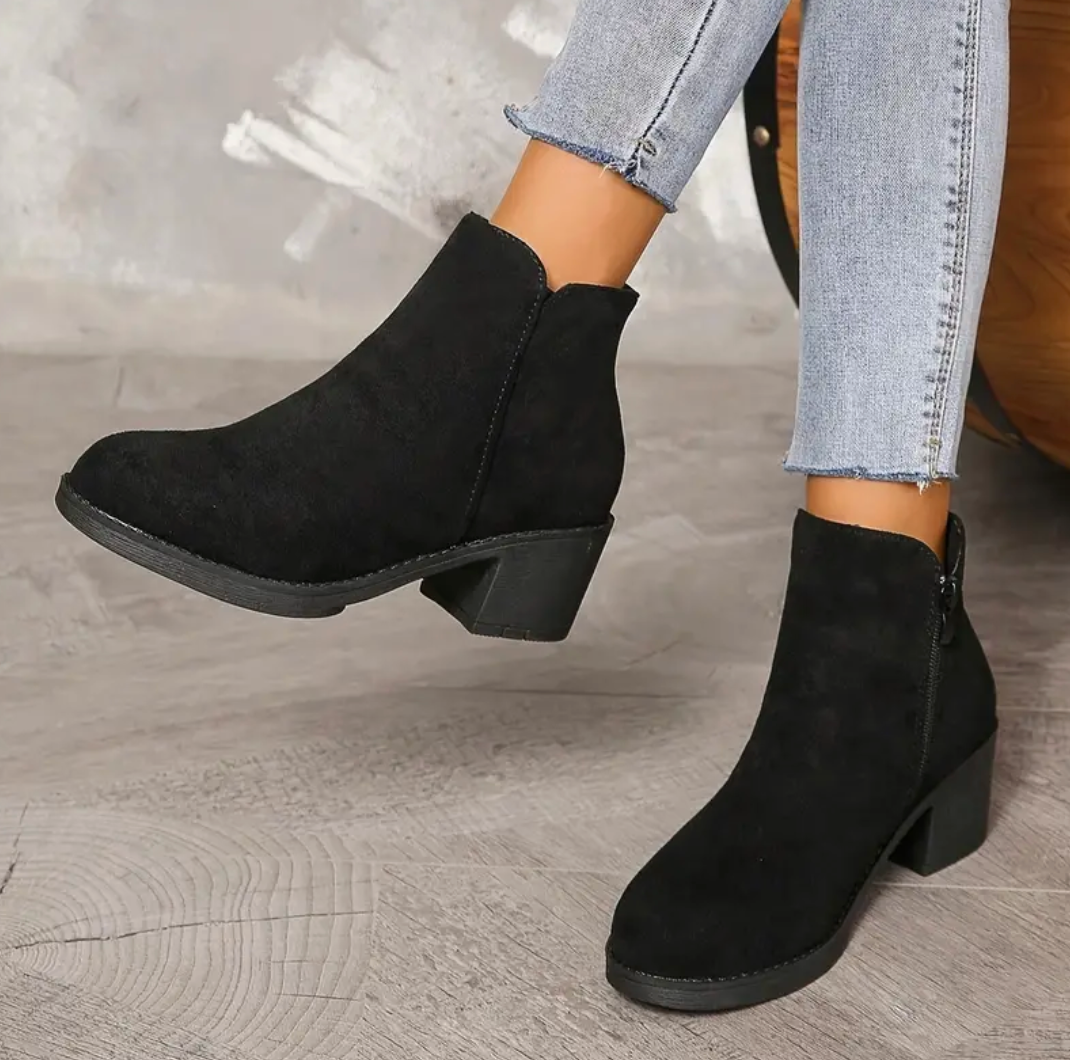 痛み軽減ブラックブーツ - 快適な履き心地