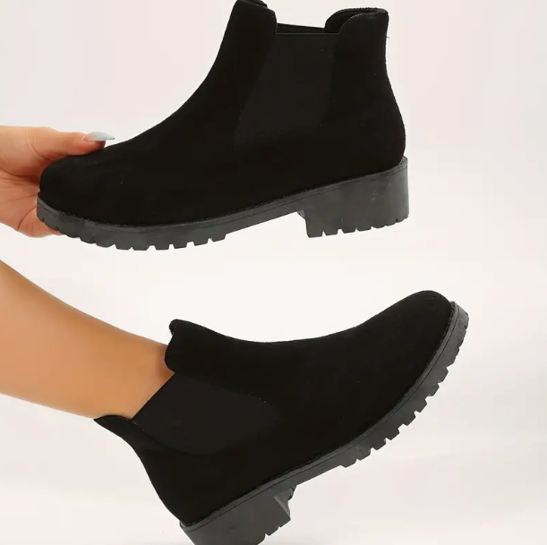 履きやすい女性用チェルシーアンクルブーツ