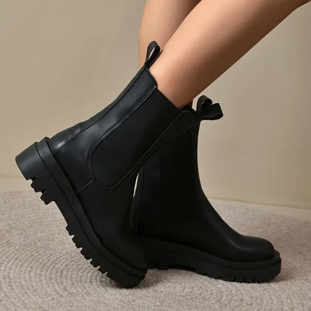 履きやすいハイカット女性用チェルシーブーツ